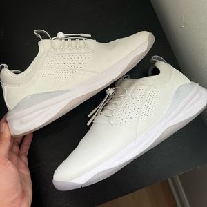 Clove Men’s Nursing Classic Shoe in White